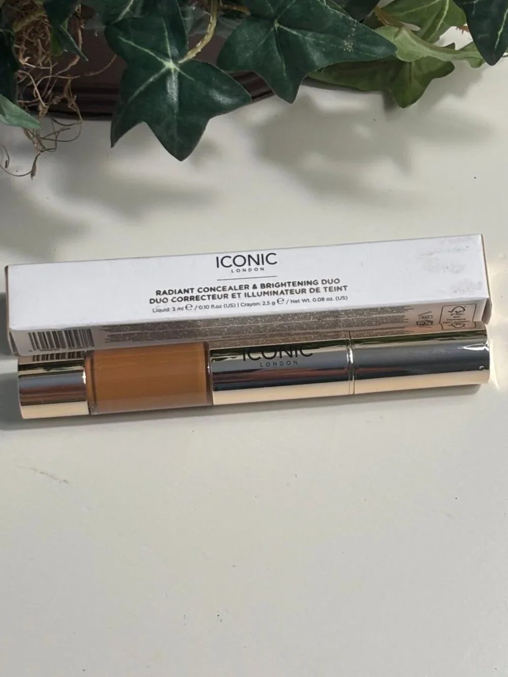 ICONIC LONDON Radiant Concealer & Brightening Duo-GoldenDeep